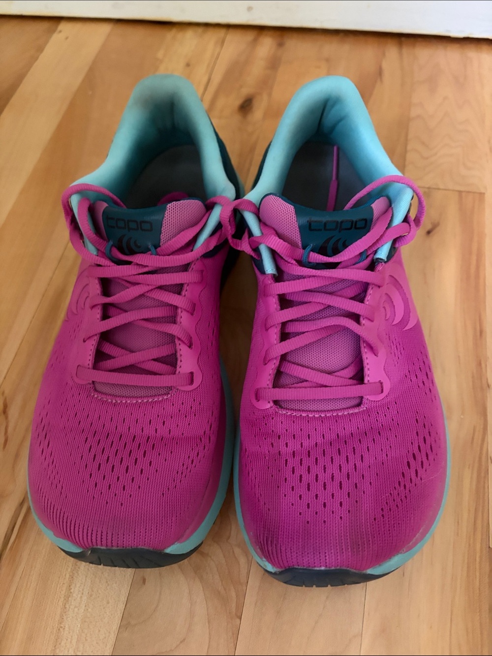 Topo Athletic Women's Ultra Fly 4 size 8